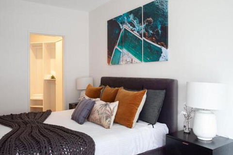 THE HYDEAWAY LUXE HYDE PARK CITY APARTMENT Hosted By LAbode Accommodation - Darwin Holiday 5
