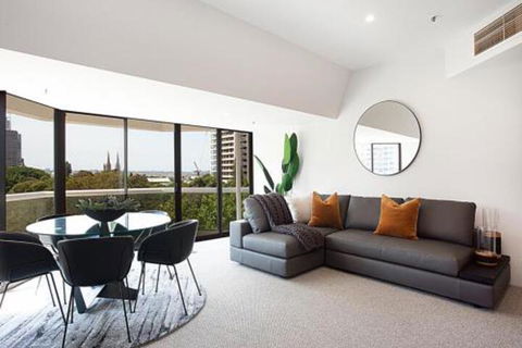 THE HYDEAWAY LUXE HYDE PARK CITY APARTMENT Hosted By LAbode Accommodation - Darwin Holiday 0
