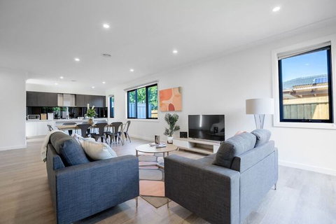 WoW Factor!luxe 4BR Townhouse@glen Waverley - Darwin Holiday 4