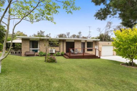Rest Easy In Rye - Darwin Holiday 3