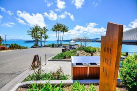 Cooinda Gardens 6 On Hamilton Island - Darwin Holiday 1