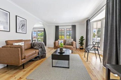 YIN YANG MOUNT ELIZA - Darwin Holiday 5