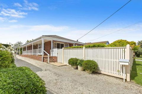 YIN YANG MOUNT ELIZA - Darwin Holiday 7