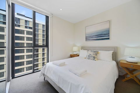 HomeHotel Luxurious High Rise Apt - Darwin Holiday 3