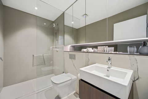 HomeHotel Luxurious High Rise Apt - Darwin Holiday 1