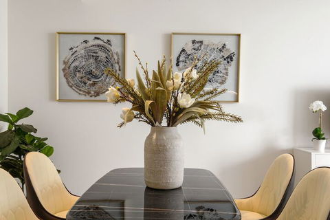 HomeHotel Luxurious High Rise Apt - Darwin Holiday 5