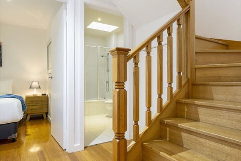 Tranquil Townhouse In Port Melbourne - Darwin Holiday 1