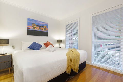 Tranquil Townhouse In Port Melbourne - Darwin Holiday 4