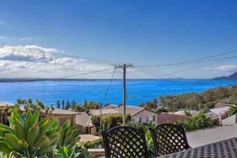 Yenangoon Walking Togetherat Corlette - Darwin Holiday 0