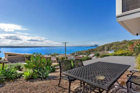 Yenangoon Walking Togetherat Corlette - Darwin Holiday 6