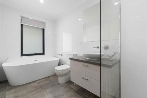 Capel Sound Beachside Luxury - Darwin Holiday 4