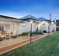 Nell's Place - Darwin Holiday