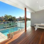 Culbara 23b Modern 5 Bedroom Townhouse On Canal With Plunge Pool Pontoon & Aircon! - Darwin Holiday 0
