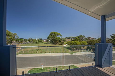 Grande Nisi Casa Cowes - Darwin Holiday 2