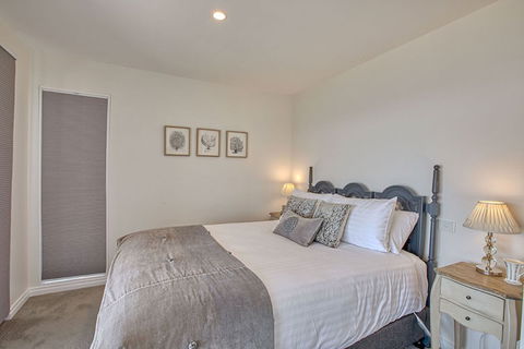 Nautilus Bay Of Fires - Darwin Holiday 4