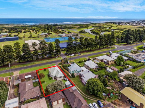 40 Campbell - Darwin Holiday 1