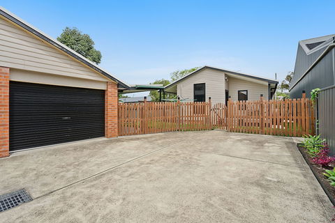 Newcastle Short Stay Apartments - Glebe Road Adamstown - Darwin Holiday 0