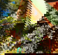 Sutton Spring Art Retreats - Darwin Holiday