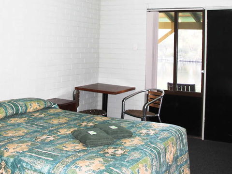 Ravenswood - Darwin Holiday 1