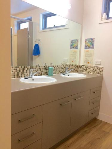 Gliss Ski Club - Darwin Holiday 1