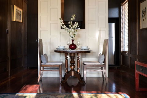 Hills End Iris - Darwin Holiday 4