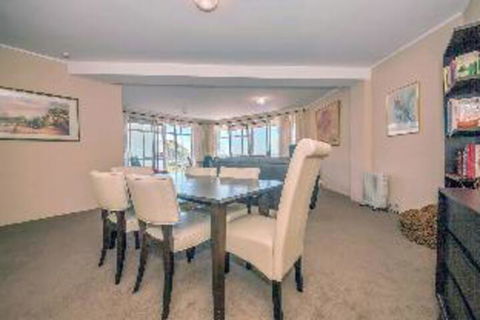 Portofino Unit 4 / 7 Laman Street - Darwin Holiday 4