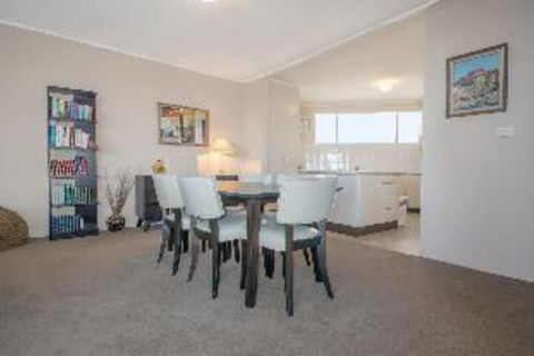 Portofino Unit 4 / 7 Laman Street - Darwin Holiday 3