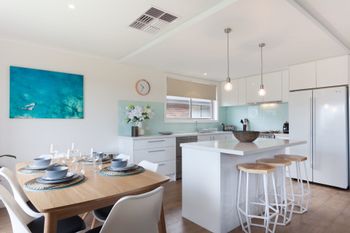 Hilltop Retreat - Darwin Holiday 4