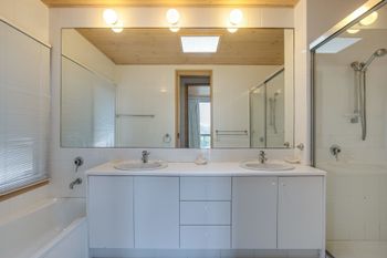 Latham Beach House - Darwin Holiday 2