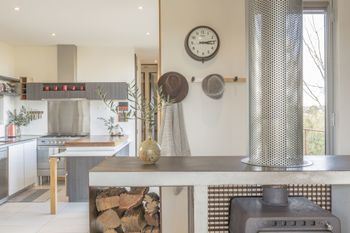 Lightshift Clunes - Darwin Holiday 2