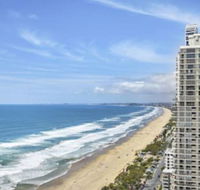 Oceanfront in Surfers Paradise Retreat - Darwin Holiday