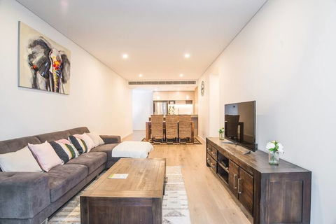 Oud Wood Apartment - Darwin Holiday 4