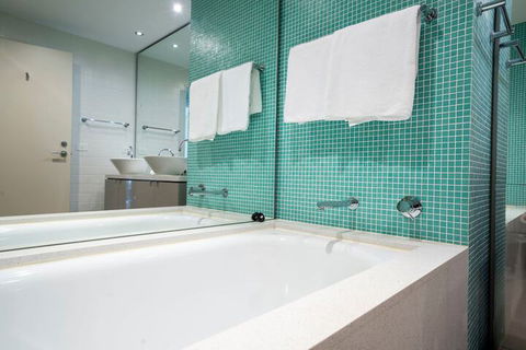 Premium 2 Bedroom Apartment - Darwin Holiday 6