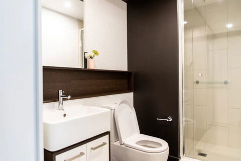 Modern & Trendy 2 Bedroom Apartment In Lovely Southbank - Darwin Holiday 6