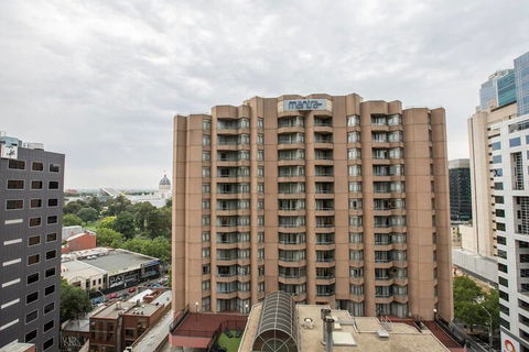 City Living At Best Location In Melbourne - Darwin Holiday 1