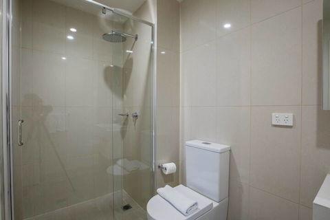 City Living At Best Location In Melbourne - Darwin Holiday 7