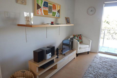 Unit 2 At 4 Pelican Street, Peregian Beach, Noosa Area - Darwin Holiday 3