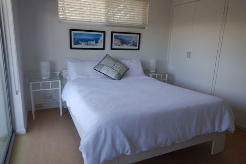 Unit 2 At 4 Pelican Street, Peregian Beach, Noosa Area - Darwin Holiday 5