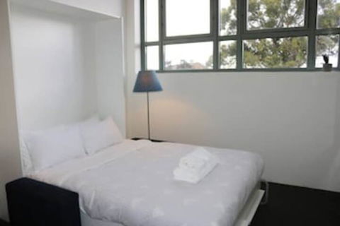 Cosy Newtown Studio Apartment With Swimming Pool - Darwin Holiday 6