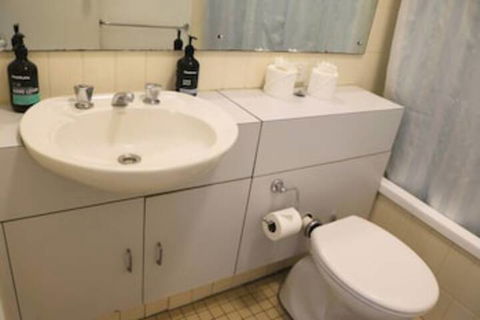 Cosy Newtown Studio Apartment With Swimming Pool - Darwin Holiday 5