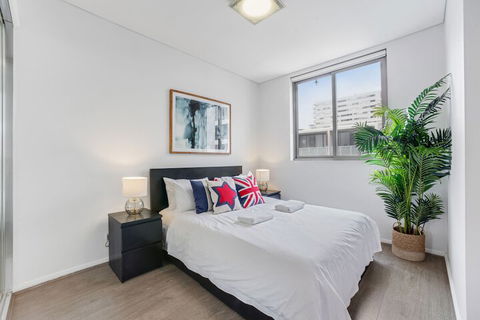 HomeHotel Comfy 2 Bedroom - Darwin Holiday 1