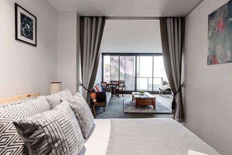 Spacious 1BD 50m From Chapel Street - Darwin Holiday 1