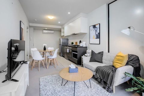 Stunning 2 Bed On Collins With Pool In Southern Cross - Darwin Holiday 6