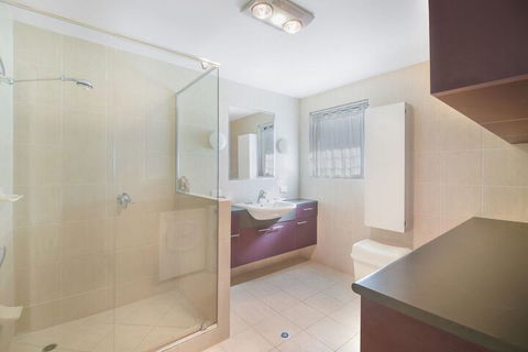 Unit 3 At 4 Pelican Street, Peregian Beach, Noosa Shire - Darwin Holiday 2