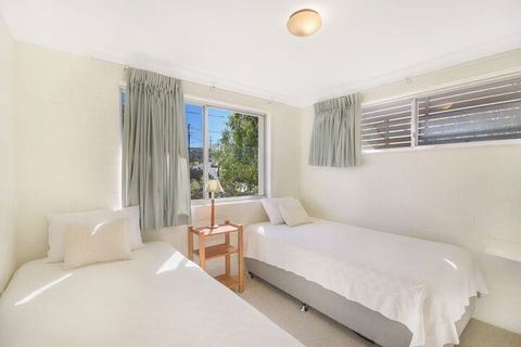 Unit 3 At 4 Pelican Street, Peregian Beach, Noosa Shire - Darwin Holiday 3