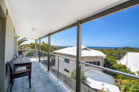 Unit 3 At 4 Pelican Street, Peregian Beach, Noosa Shire - Darwin Holiday 0