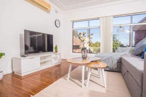 Comfy Denistone 3Bedroom Home (5Min Walk To Train) - Darwin Holiday 6