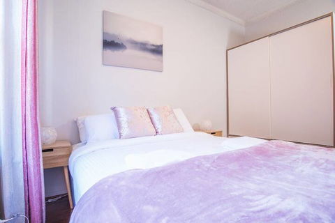 Vibrant And Colorful Apartment In Dollspoint - Darwin Holiday 4