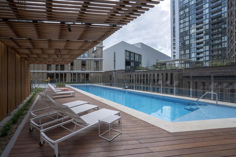 New 2 Bedroom Darling Harbor Apartment - Darwin Holiday 6