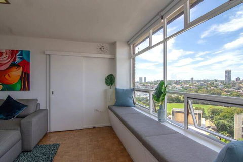 Bright 1 Bedroom Studio With Amazing City Views - Darwin Holiday 2